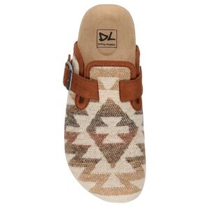 Dirty Laundry Women's Mystify Clogs Size 11